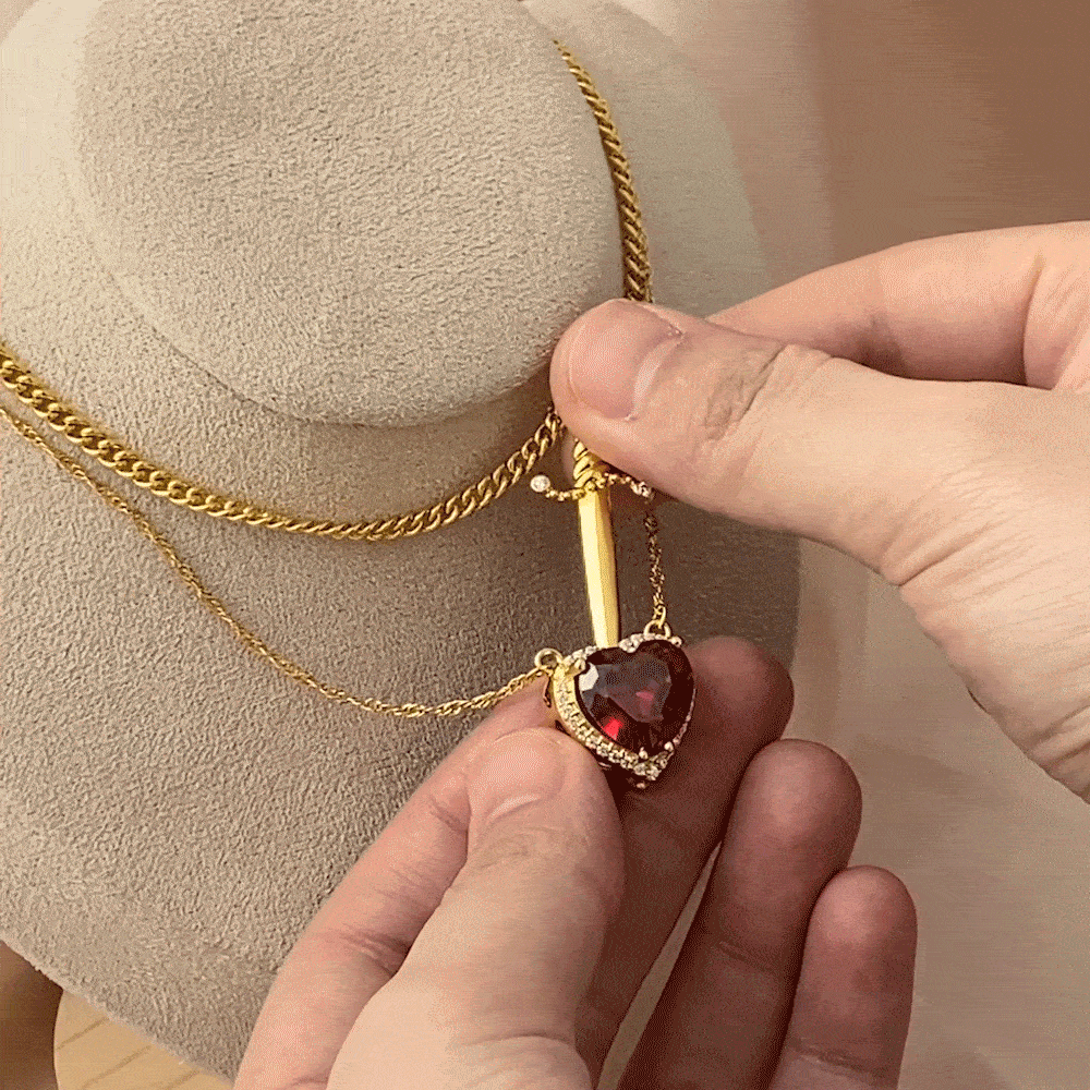 Colliers CrimsonVow - Ensemble de colliers assortis cœur et épée